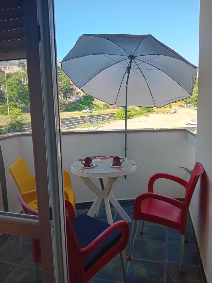 Vila Centar 特雷比涅 外观 照片