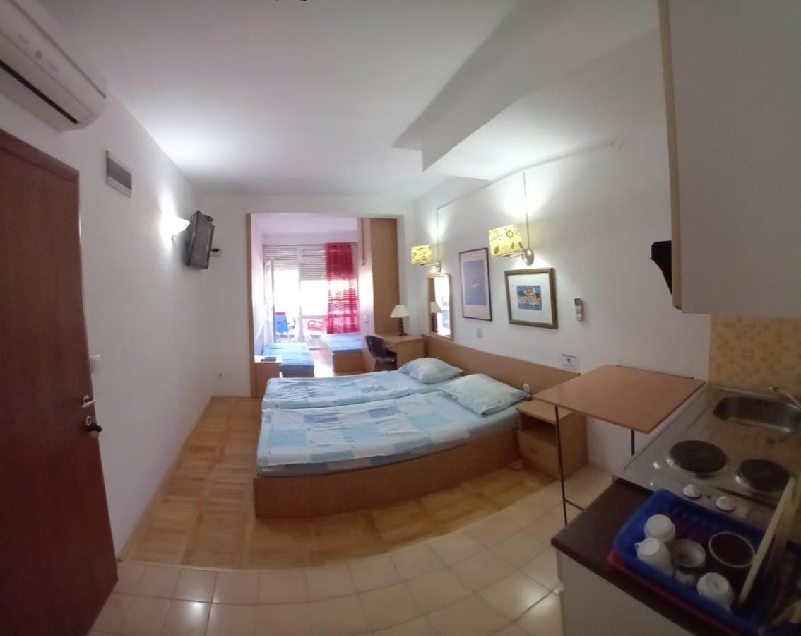 Vila Centar 特雷比涅 外观 照片