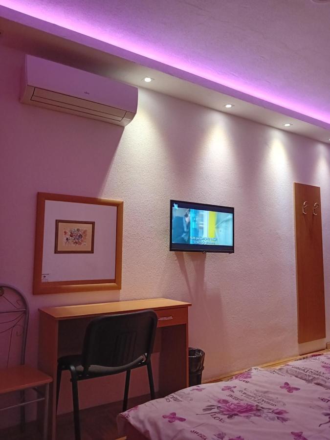 Vila Centar 特雷比涅 外观 照片