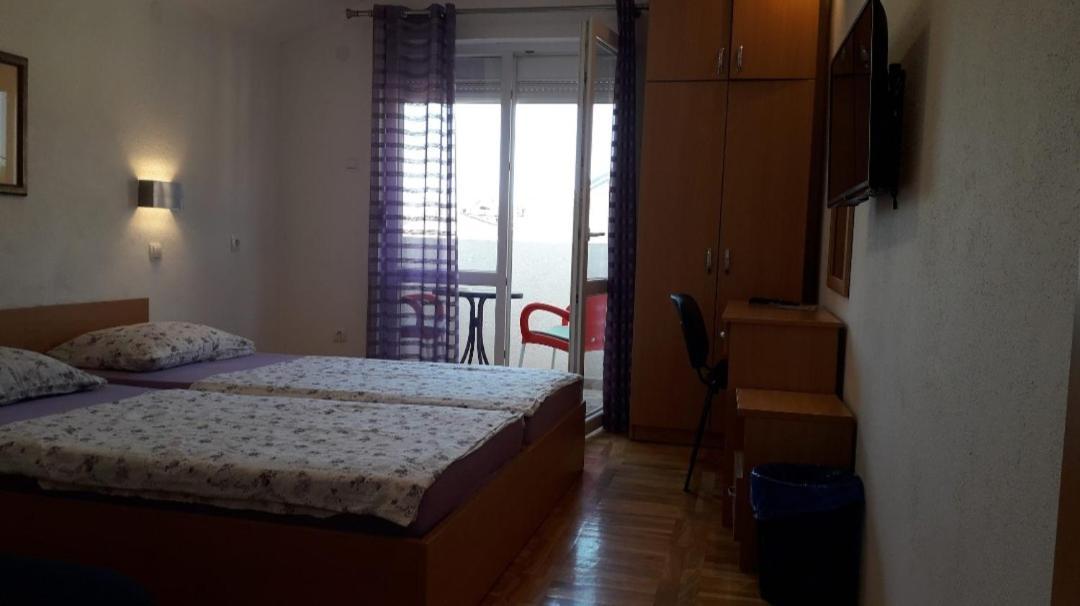Vila Centar 特雷比涅 外观 照片
